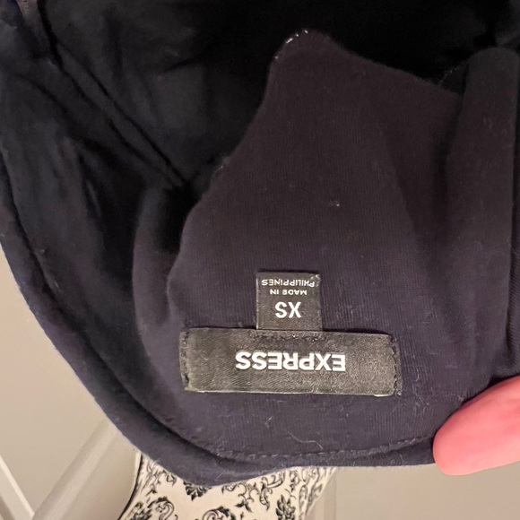 Express Dress - Picture 4 of 4